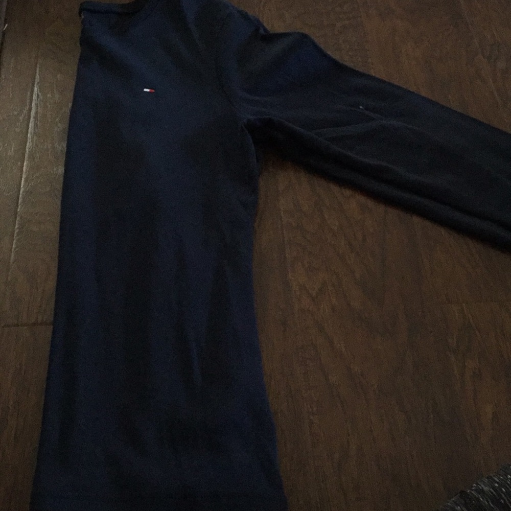 Navy blue log sleeve shirt